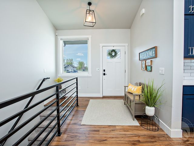 6705 Skycrest Dr, Billings, MT 59106