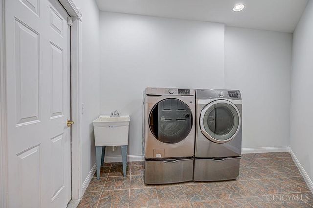 3323 Devonian Drive, Fairfield, OH 45014