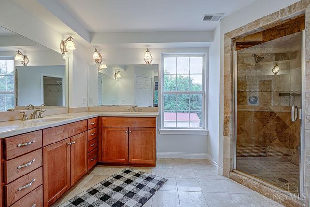 3323 Devonian Drive, Fairfield, OH 45014