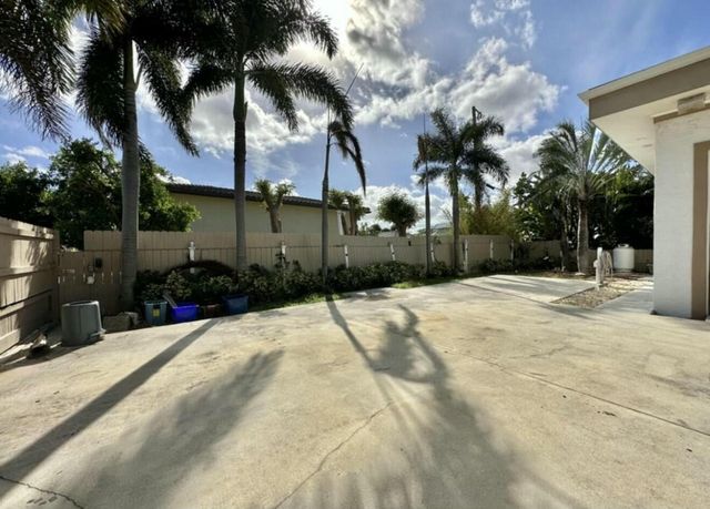 698 Forsyth Street 2, Boca Raton, FL 33487