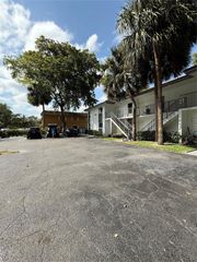 10207 NW 35th St, Coral Springs, FL 33065