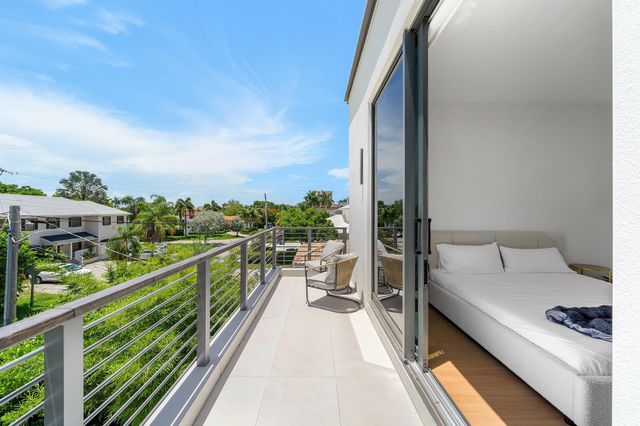 1650 E Terra Mar Drive, Lauderdale-By-The-Sea, Lauderdale By The Sea, FL 33062