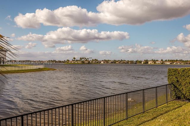 3910 SW 186th Ter, Miramar, FL 33029