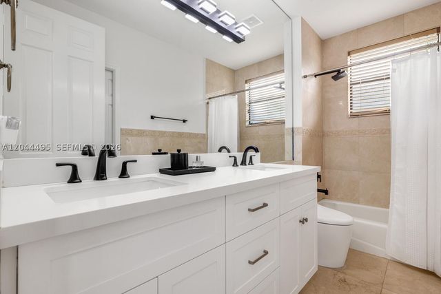 3910 SW 186th Ter, Miramar, FL 33029