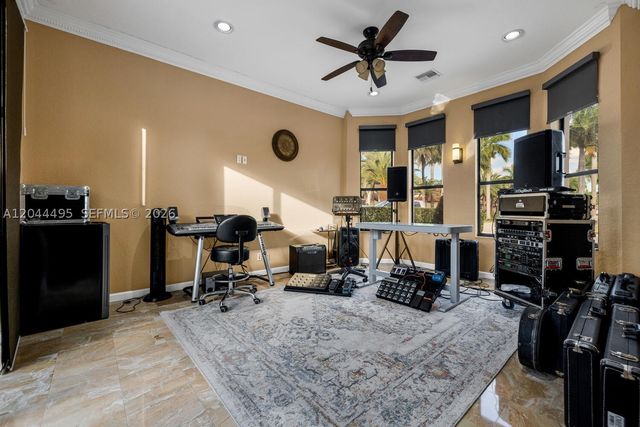 3910 SW 186th Ter, Miramar, FL 33029
