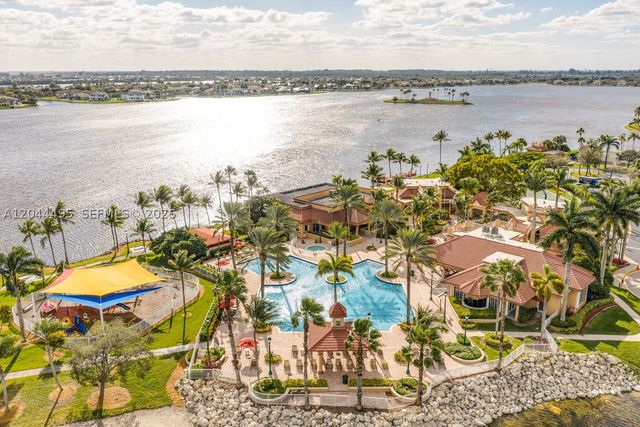 3910 SW 186th Ter, Miramar, FL 33029