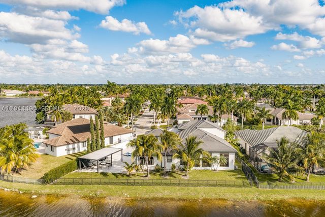 3910 SW 186th Ter, Miramar, FL 33029