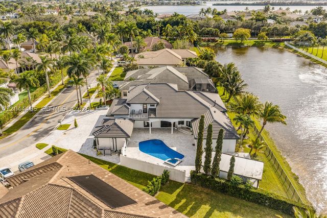 3910 SW 186th Ter, Miramar, FL 33029