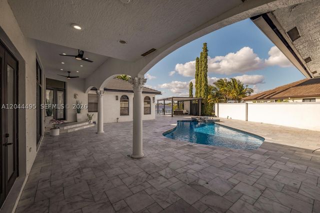 3910 SW 186th Ter, Miramar, FL 33029