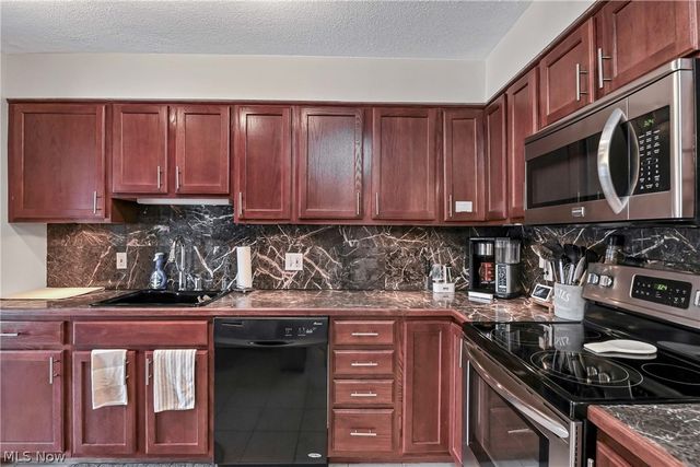 12500 Edgewater Drive 1603, Lakewood, OH 44107