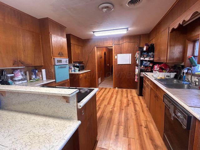 613 N 7th Street, Canadian, TX 79014