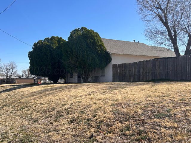 613 N 7th Street, Canadian, TX 79014