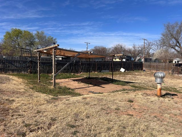 613 N 7th Street, Canadian, TX 79014