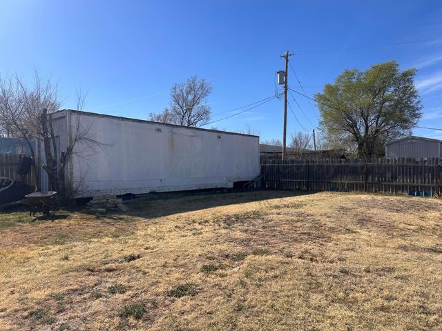 613 N 7th Street, Canadian, TX 79014