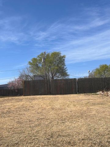 613 N 7th Street, Canadian, TX 79014