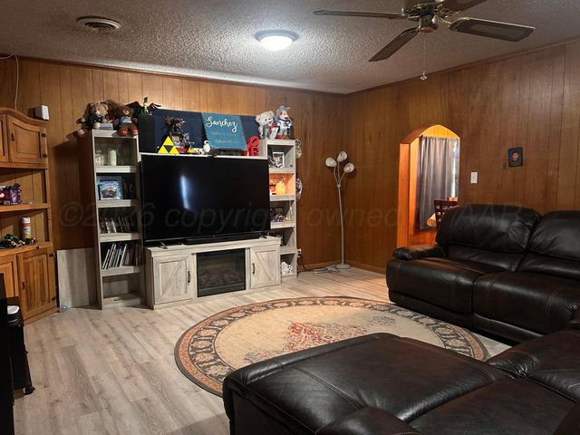 613 N 7th Street, Canadian, TX 79014