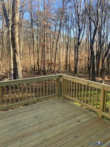 801 Vernon St, Farmville, VA 23901