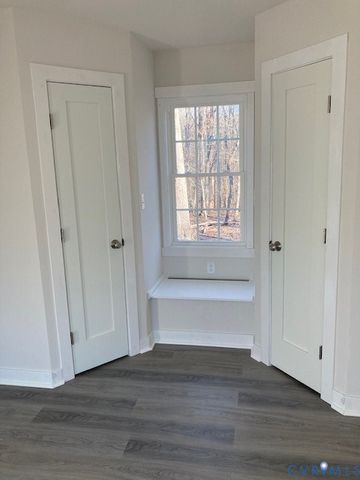 801 Vernon St, Farmville, VA 23901