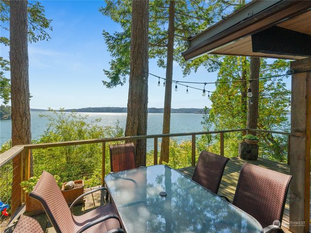 9758 Golden View Trail, La Conner, WA 98257