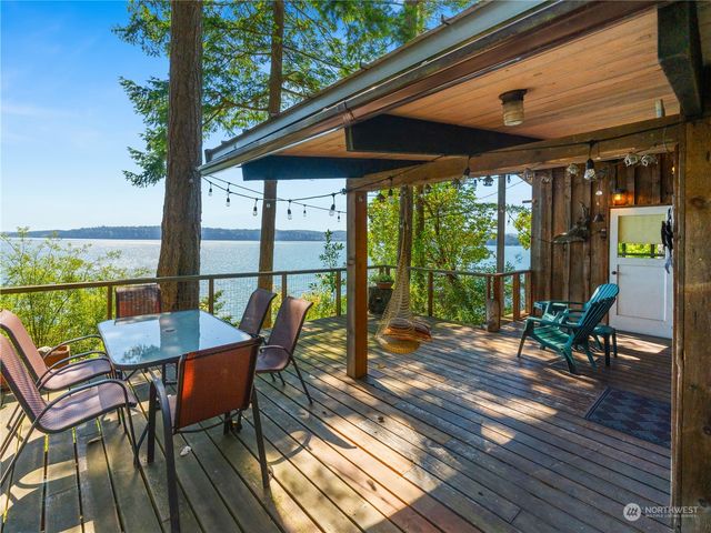 9758 Golden View Trail, La Conner, WA 98257