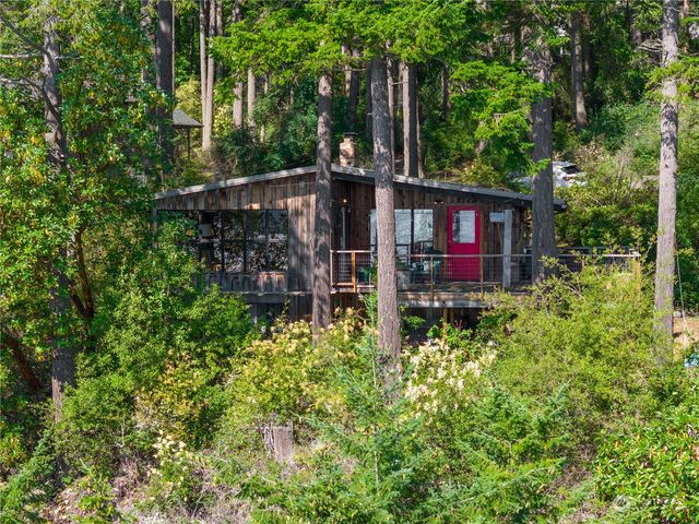 9758 Golden View Trail, La Conner, WA 98257