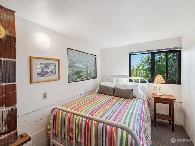 9758 Golden View Trail, La Conner, WA 98257