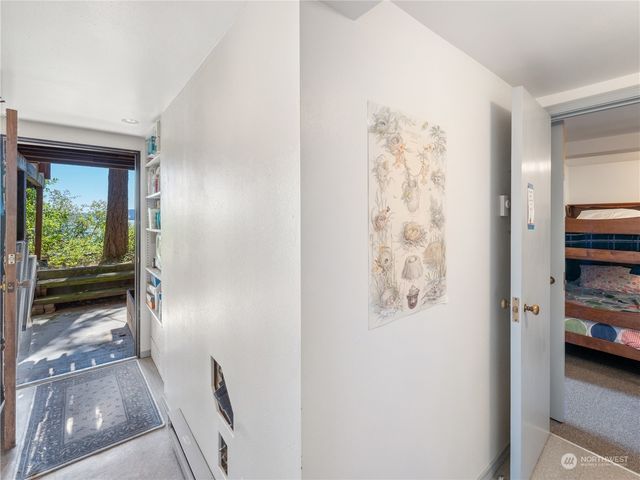 9758 Golden View Trail, La Conner, WA 98257