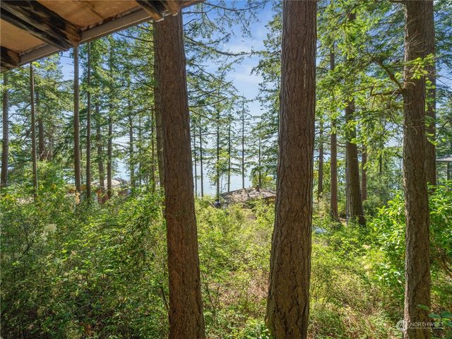 9758 Golden View Trail, La Conner, WA 98257