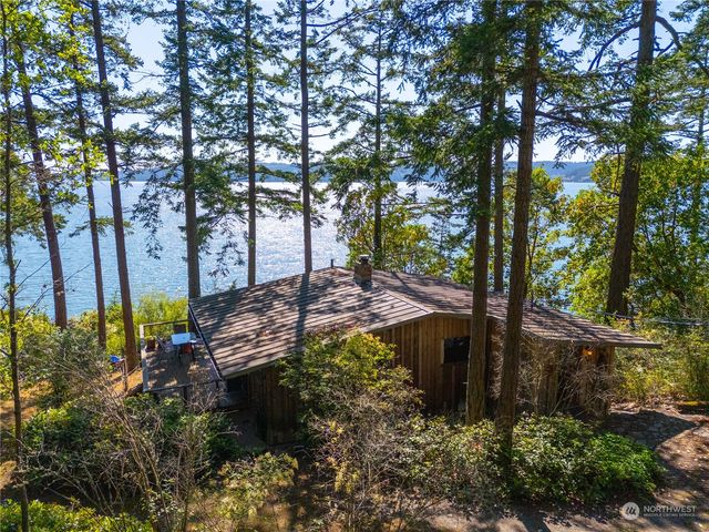 9758 Golden View Trail, La Conner, WA 98257