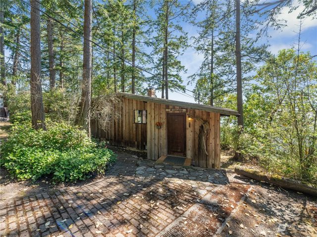 9758 Golden View Trail, La Conner, WA 98257