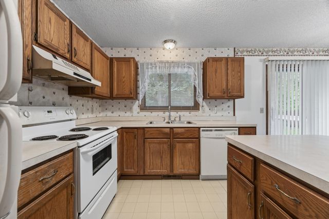 212 126th Avenue NW, Coon Rapids, MN 55448