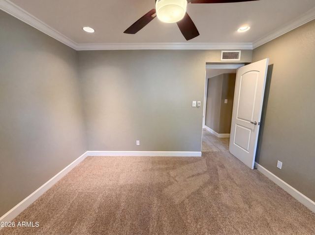 2244 E NICOLET Avenue, Phoenix, AZ 85020