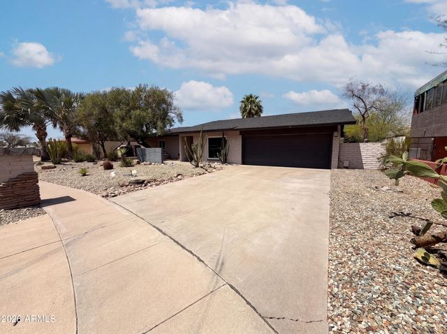 2244 E NICOLET Avenue, Phoenix, AZ 85020