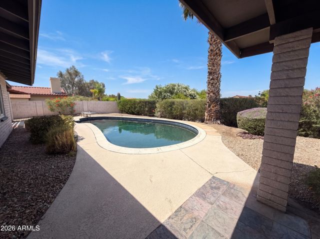 2244 E NICOLET Avenue, Phoenix, AZ 85020
