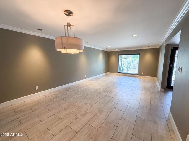 2244 E NICOLET Avenue, Phoenix, AZ 85020