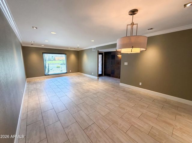 2244 E NICOLET Avenue, Phoenix, AZ 85020