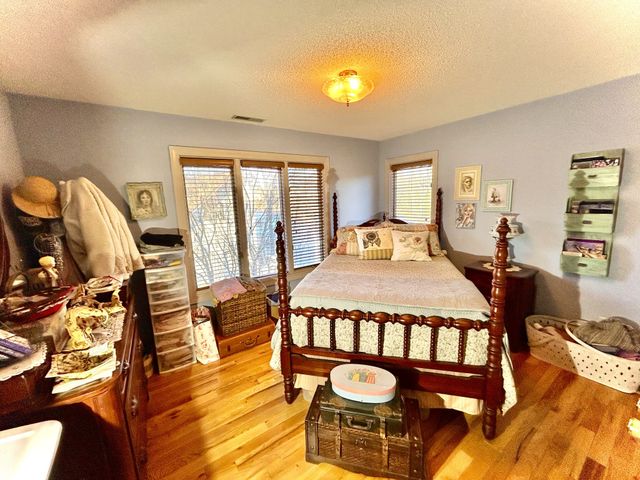 365 Coopers Cv, Lynchburg, TN 37352