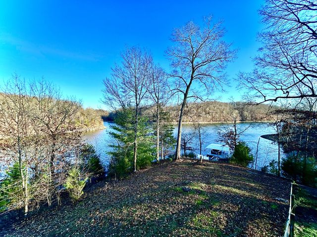 365 Coopers Cv, Lynchburg, TN 37352