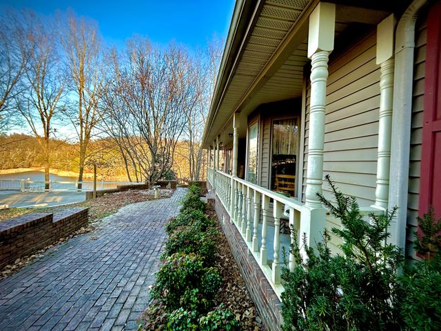 365 Coopers Cv, Lynchburg, TN 37352