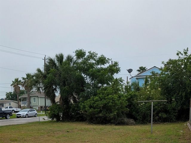 2125 63rd Street, Galveston, TX 77551