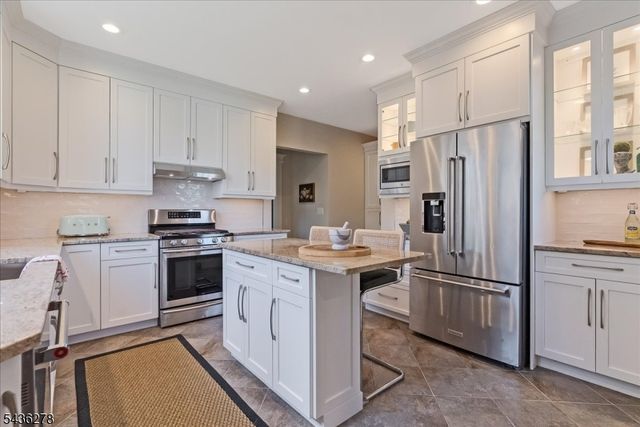 53 Bowdoin St, Maplewood Twp., NJ 07040