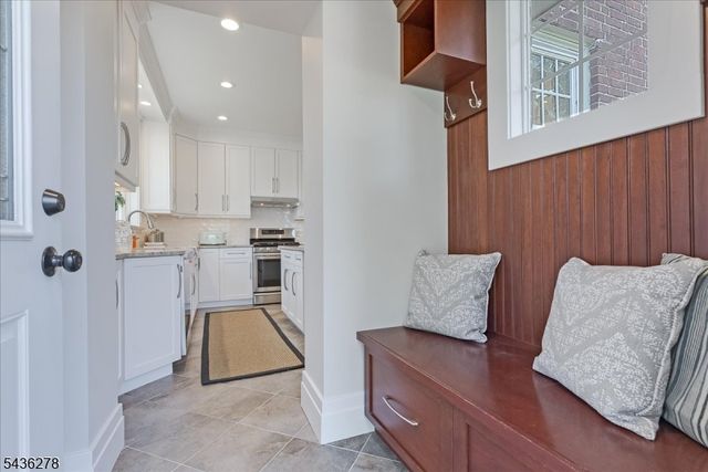 53 Bowdoin St, Maplewood Twp., NJ 07040