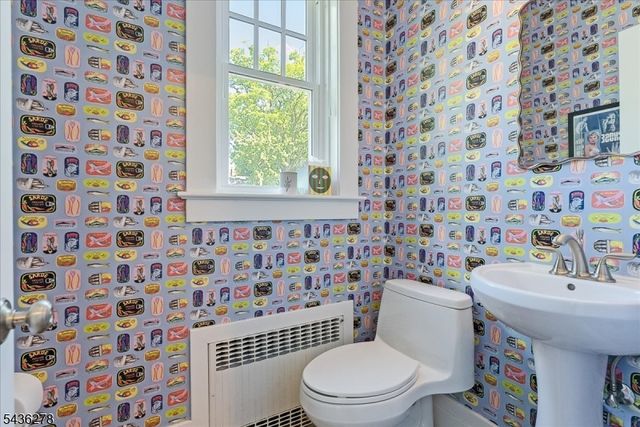 53 Bowdoin St, Maplewood Twp., NJ 07040