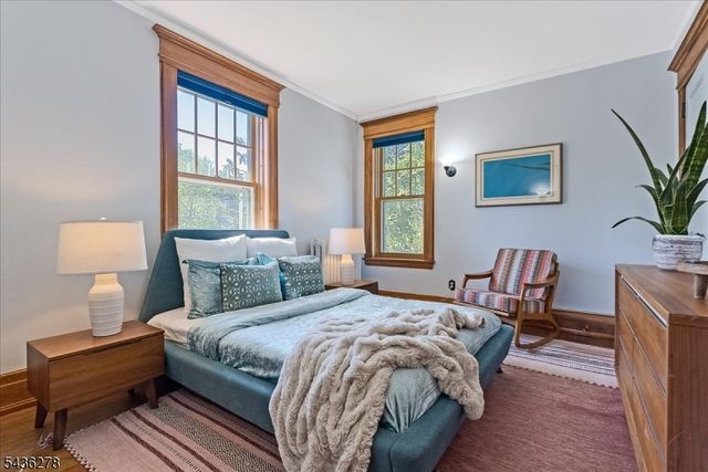 53 Bowdoin St, Maplewood Twp., NJ 07040