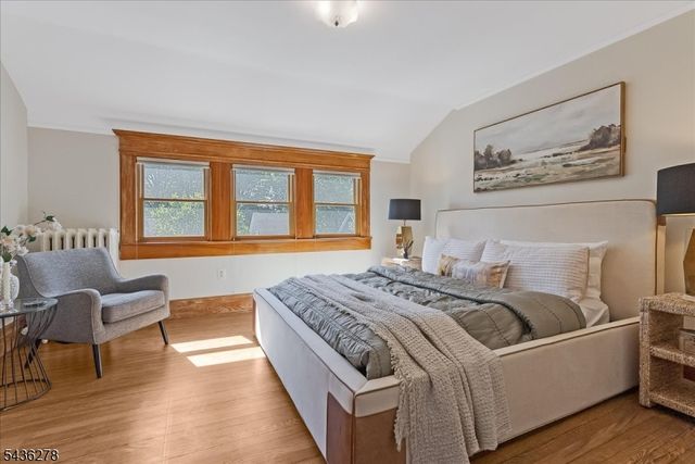 53 Bowdoin St, Maplewood Twp., NJ 07040