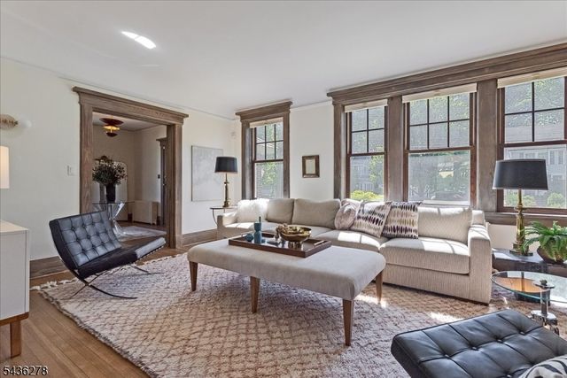 53 Bowdoin St, Maplewood Twp., NJ 07040