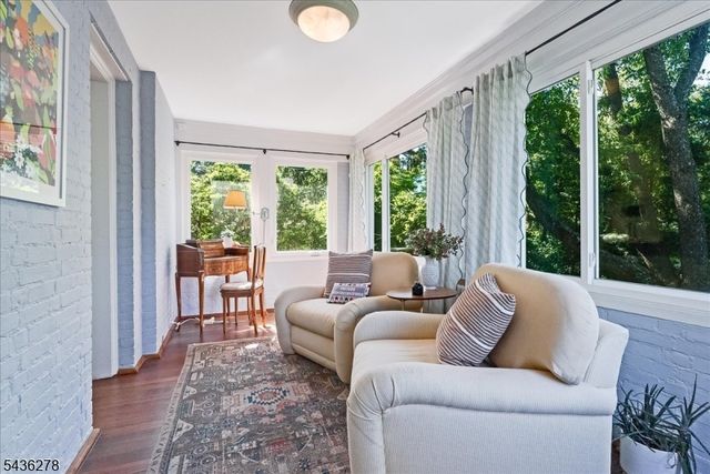 53 Bowdoin St, Maplewood Twp., NJ 07040