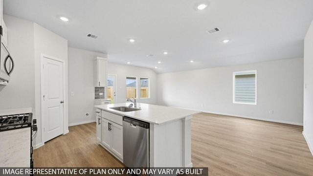 16506 Pinecone Grove Lane, Magnolia, TX 77355