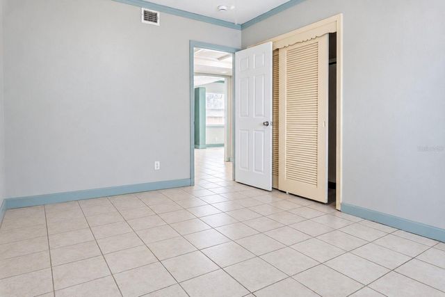 687 GENEVA PLACE, Tampa, FL 33606