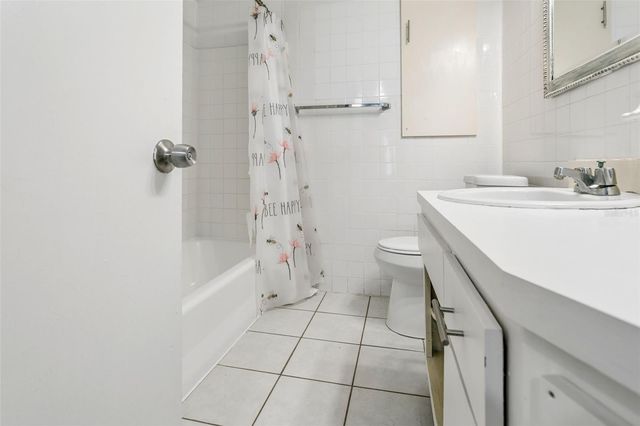 687 GENEVA PLACE, Tampa, FL 33606